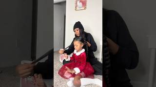 Get ready with Nyielle for her Christmas Themed School Pictures (full video on my YouTube) ❤️