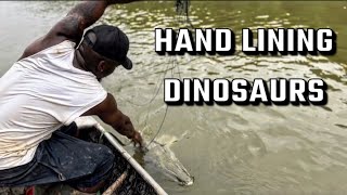 Hand Lining A GIANT Alligator Gar (EPIC MOMENT)