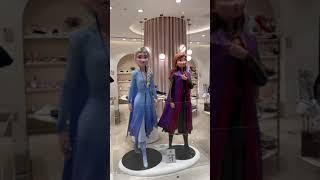 Elsa and Anna from Frozen in Singapore shopping mall #shorts