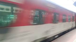 12152 Up Shalimar - LTT Samarasta SF Express Passing Dombivli