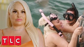 Darcey Panics While Snorkeling! | Darcey & Stacey