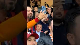 Galatasaray Fenerbahçe derbisinde taraftar Ali Koç İle Dalga Geçiyor #galatasaray #alikoç