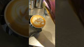 Making coffee in rush hours at the cafe #coffeeshorts #baristavlog #baristalatteart