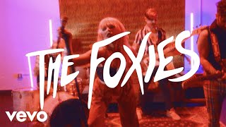 The Foxies - Overrated (Official Music Video)