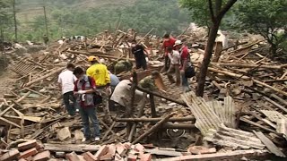 Surviving Earthquakes! | Desperate Hours | Full Episode