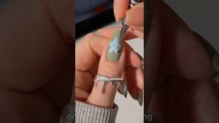 trying Canadian nail polish so you donβt have to πβοΈπ¨π¦π
#nailart #diynails #easynails #nails