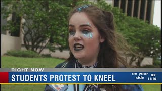 Bradenton students protest to kneel during national anthem