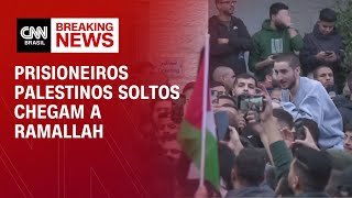 Prisioneiros palestinos soltos chegam a Ramallah, na Cisjordânia | AGORA CNN