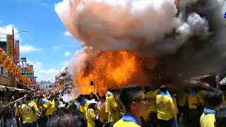 金虎爺神轎多次吃炮-新港奉天宮進香團（豐原鑫虎會）