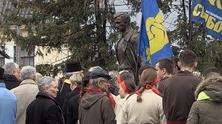 Лідер свободівців Олег Тягнибок приїхав у Житомир на відкриття пам’ятника Ольжичу