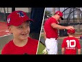 J.T. Realmuto invited an 8-year-old fan from the stands and gave him the best day ever