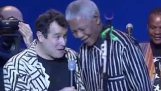 Johnny Clegg With Nelson Mandela   Asimbonanga   1999 Fran www videograbber net