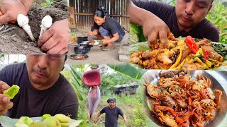 cook and eat wild mushroom and smoked meat || crab fry || eating sour mango and
