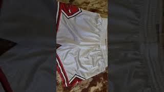 NBA Mitchell \u0026 Ness Swingman Chicago Bulls Shorts Silver Michael Jordan #mitchellness #chicagobulls