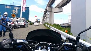 PCX（KF30）・【  スロー 】黒のホンダ ワンボックスさんと, トヨタ自動車 ツーリングワゴンさんが, 白バイさん２台に捕まる！～～～ 一般道路, 環状線西向き側道で！～～～（ music ）・