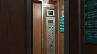 レトロな雰囲気　病院の三菱エレペット寝台用エレベーター　MITSUBISHI elevator