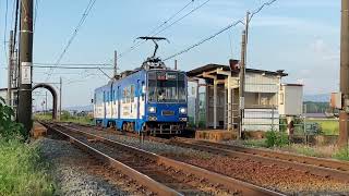 福井鉄道　三十八社駅での急行同士の行き違い