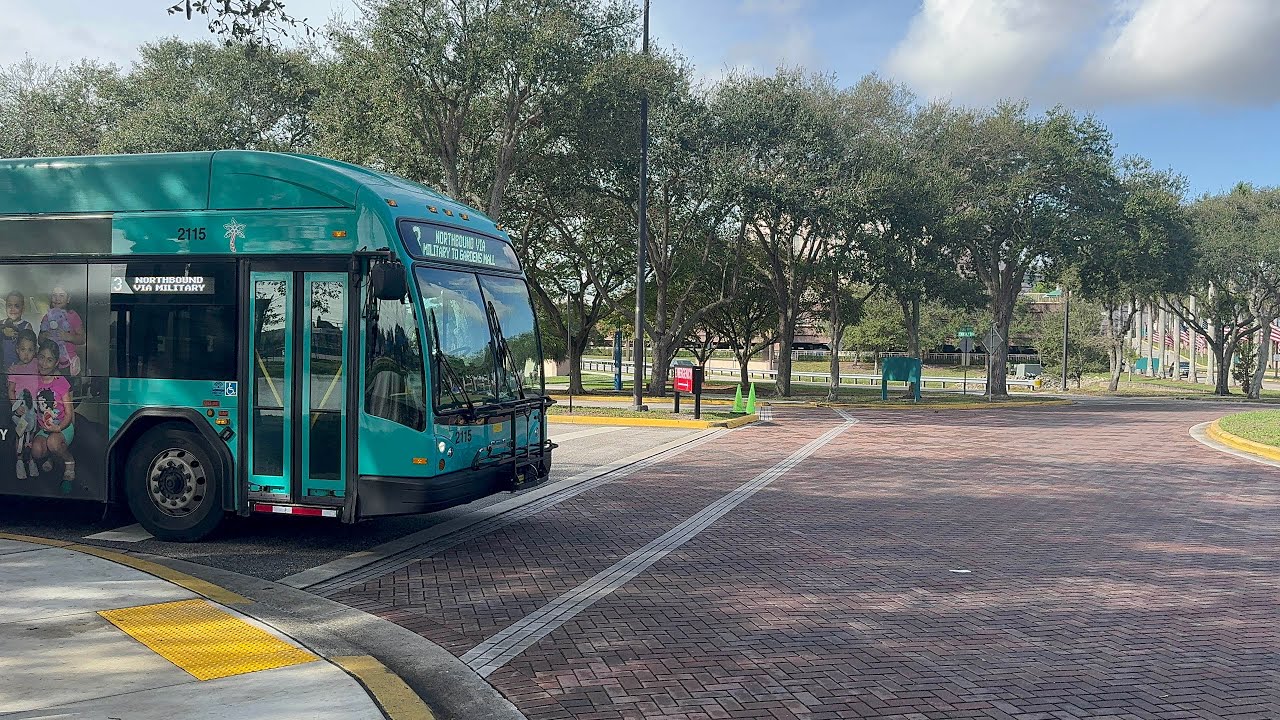 Palm Tran 2021 40ft Gillig Brt Plus 2115 On Route 3 Leaving West Palm