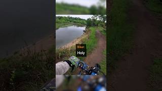 Biker Find Big Hole !😱