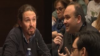 Un capellán le pregunta a Iglesias por las muertes del Comunismo