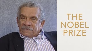 Derek Walcott reads his poem 'Sea Grapes'