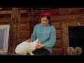 LIFE in the Mountains of Ukraine. Cooking traditional borscht