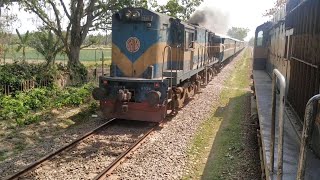 High speed through-pass of 6526 WDM loco | Barendra Express | Chilahati-Rajshahi