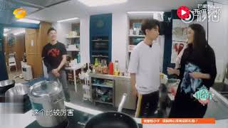 舒淇：你打算几岁生小孩？王俊凯：还早呢，我才18岁 tfboys