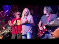 Sammy Hagar & The Circle feat. Vince Neil and Stevie Salas - Smokin’ in the Boys Room