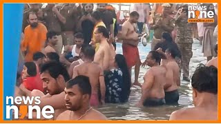 WWE Legend The Great Khali Takes Holy Dip At Maha Kumbh | Prayagraj | Uttar Pradesh | News9