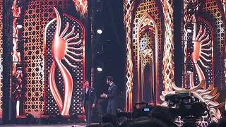 Emotional Vicky Kaushal Life Story For Hrithik Roshan - IIFA Awards 2023 #hrithikroshan #salmankhan