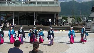 浜っ鼓ちびーず（幸せなら手をたたこう）～ひとのわ（JR新居浜駅前人の広場）