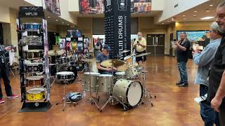 Bun E. Carlos jamming on a WFLIII kit at the Chicago Drum Show 2022