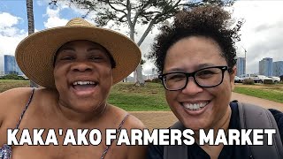 Picking Up Goodies at the Kaka'ako Farmers Market [Oahu, Hawaii]