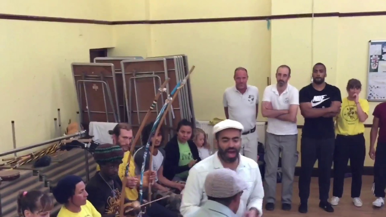Capoeira Angola Musicalidade Mestre Roberval E C M Marcelo Youtube