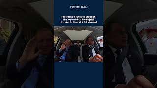 Presidenti i Türkiyes Erdoğan dhe kryeministri i Malajzisë në veturën Togg të bërë dhuratë