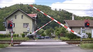 Spoorwegovergang Těchlovice (CZ) // Railroad crossing // Železniční přejezd