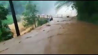 Nawalapitiya Katiyalena waterfall dangerous Video  #flood #srilanka #nawalapitiya