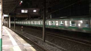 ＪＲ東日本Ｅ２３１系０番台快速取手行き新松戸駅通過