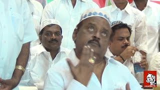 Vijayakanth gets Emotional in Iftar Function