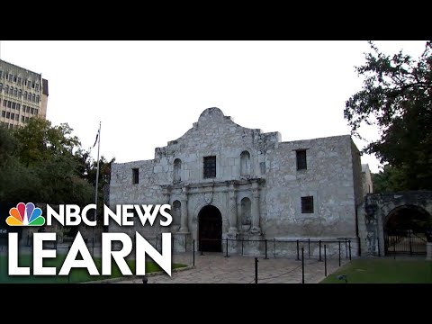 What did Jim Bowie do as Mexican soldiers started arriving at the Alamo?