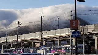 滝雲と晴星 しなの鉄道115系電車「佐久地域星空トレイン」