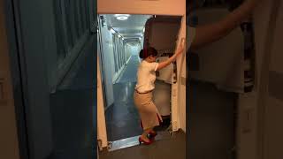 Boeing B777 close door #shorts