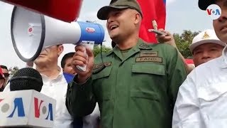 Desertan 60 uniformados en Venezuela