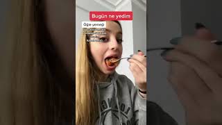 (istediğiniz kişinin videoları varsa yoruma yazın) #mukbang #tiktok #asmr #merveeben #keşfet #yemek