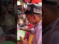 新疆街头的手扔酸奶 5元一杯。 路边摊 街头美食 街边小吃 chinastreetfood streetfood chinafood shorts