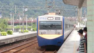 台鐵4160次EMU700型區間車進站(頭城)