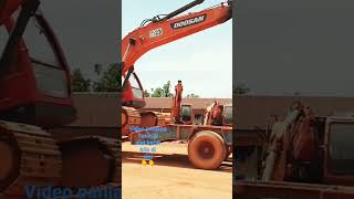 cara naikin alat berat excavator ke atas truck selfloader hino 500 #shorts