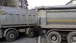 Border barricades to be dismantled today after stand-off between Kosovo and Serbia