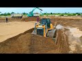 Big Bulldozer SHANTUI DH !& C2 Push Soil Sand With Excavator And Dump Truck DONG FENG